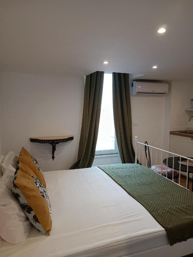 M&R Apartments I โคเปร์ ภายนอก รูปภาพ